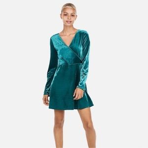 Express green velvet holiday Christmas dress wrap, detail, bell sleeve, medium